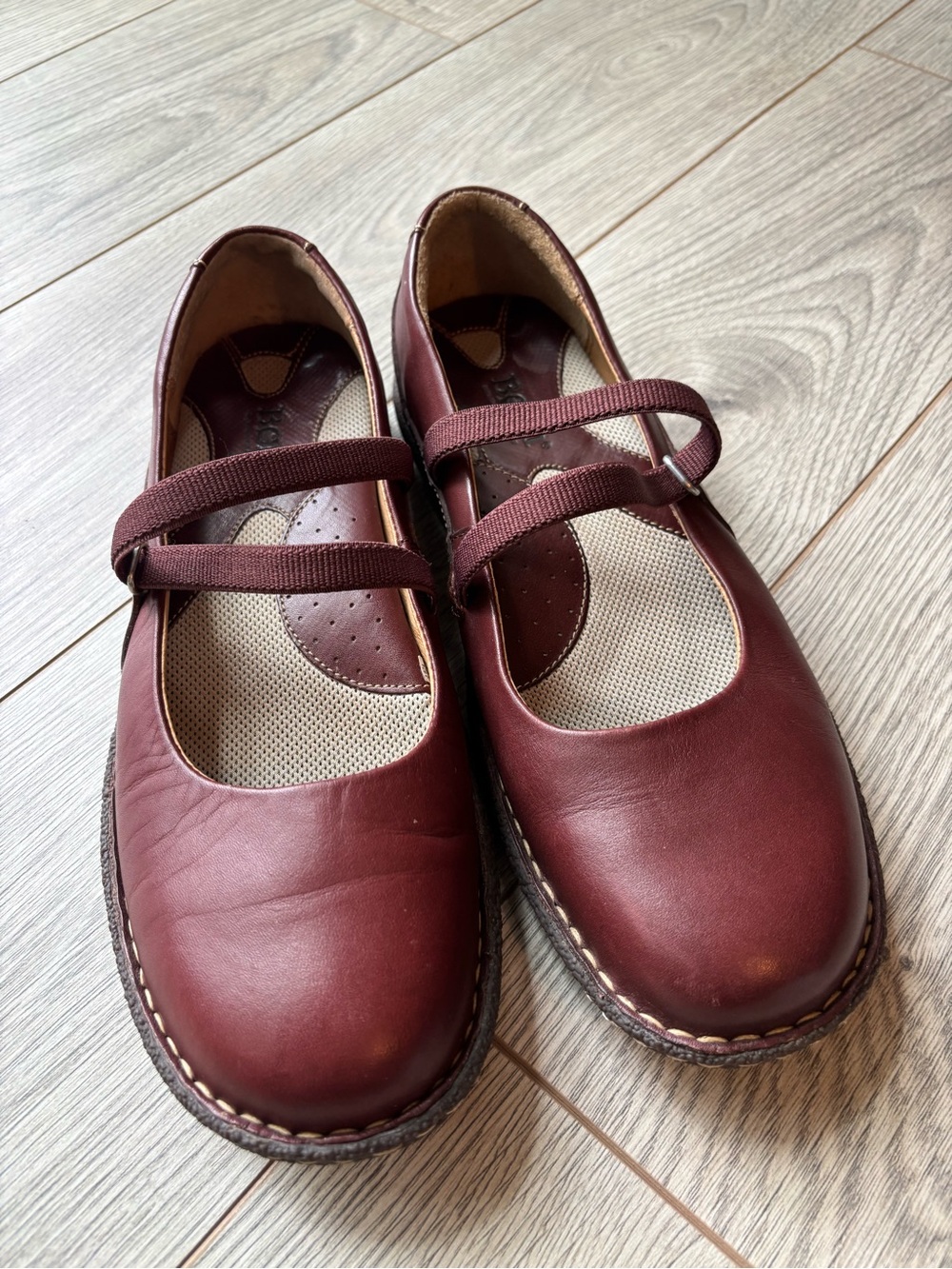 Born Burgundy Leather Elastic Strap Mary Jane Comfort Flats Shoes Womens 9.5